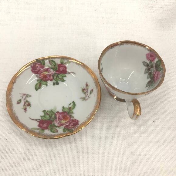 Queen Anne Antique Floral Red Rose Tea Cup & Saucer Set Gold Trimmed Corners - Picture 2 of 3